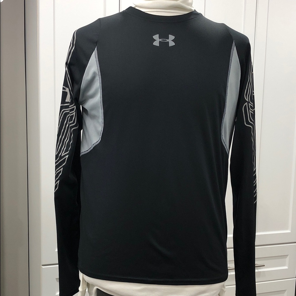 Under Armour Men’s Black and Gray Performance Top